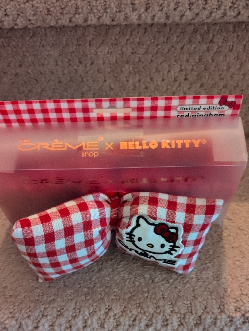 Hello Kitty Sanrio Red & White Gingham Bow Hair Plush Spa Headband NWT - Picture 3 of 6
